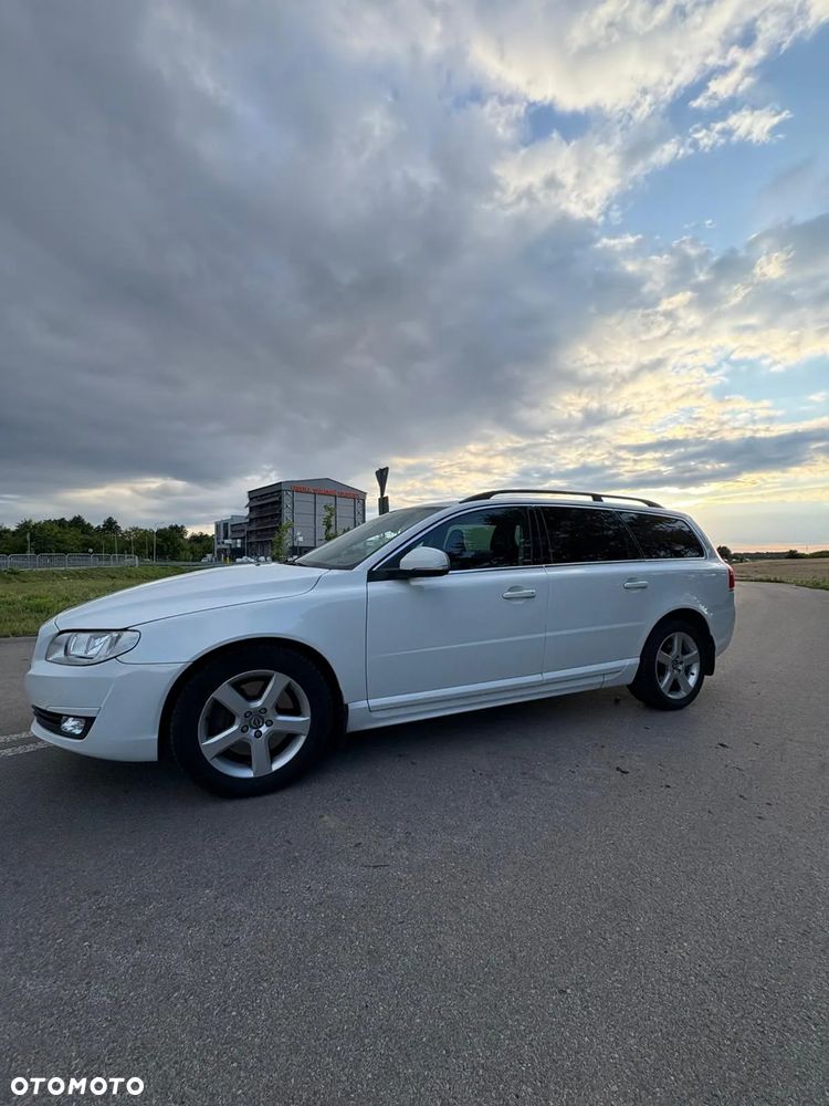 Volvo V70 D5 Geartronic Kinetic - 8