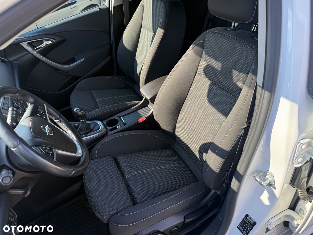 Opel Astra 1.4 Turbo Color Edition - 14