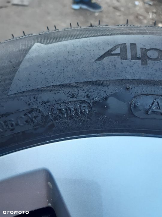 Koła zimowe Audi Q2 81A 205/60R16 6Jx16H2 ET 43 81A601147 5Q0601027AM/AN T-Roc Karoq DOT 3016 - 4
