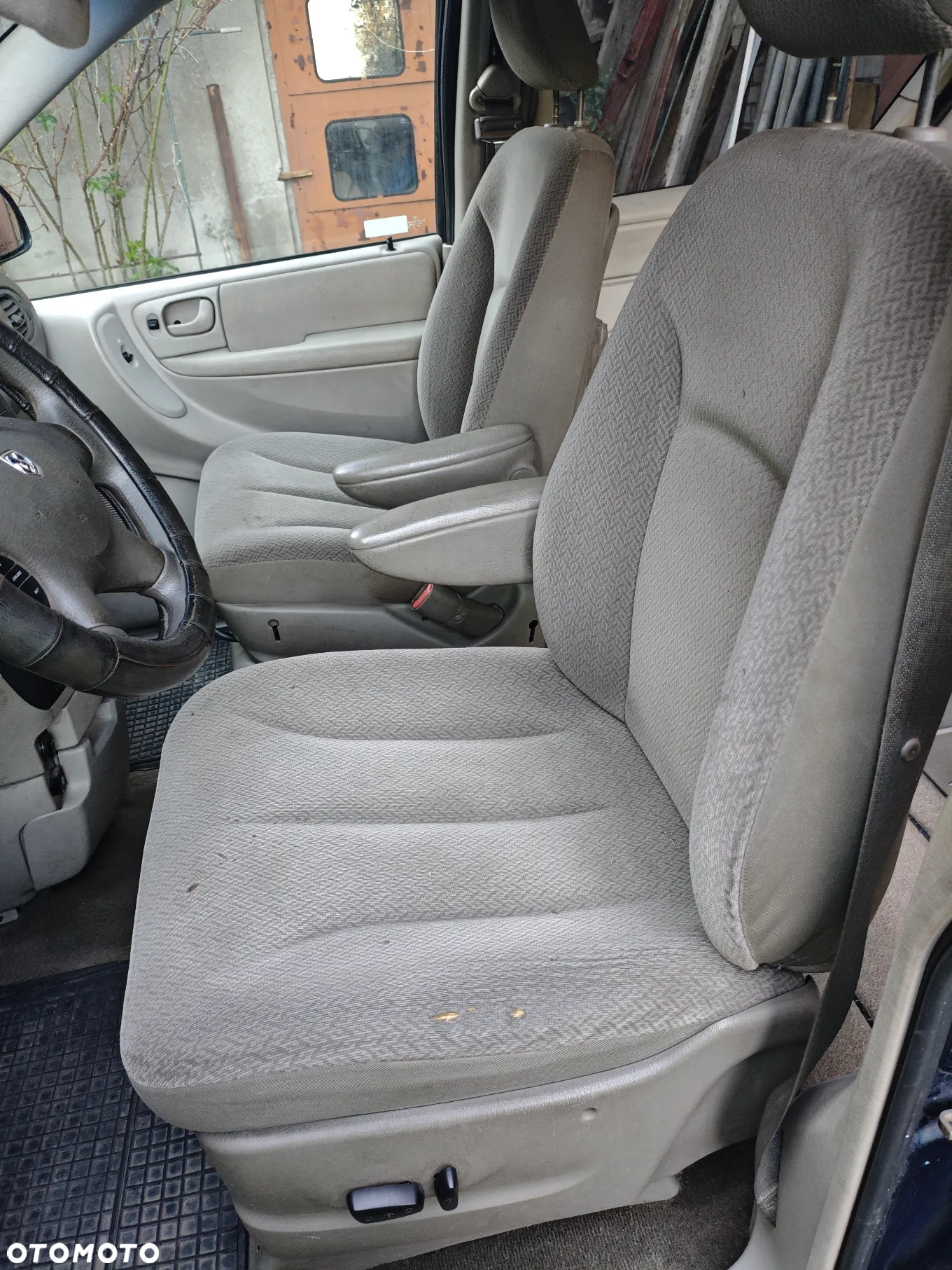 Dodge Grand Caravan 3.3 - 15
