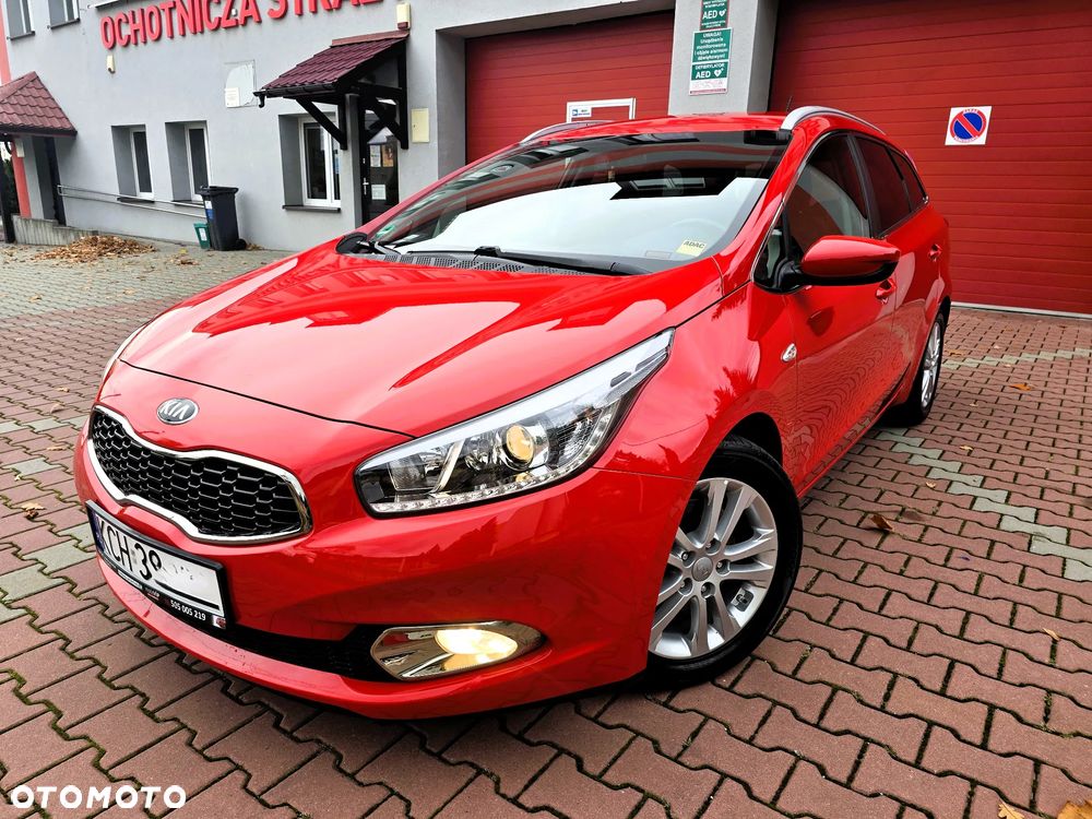 Kia Ceed 1.6 CRDi 128 Dream Team Edition - 2