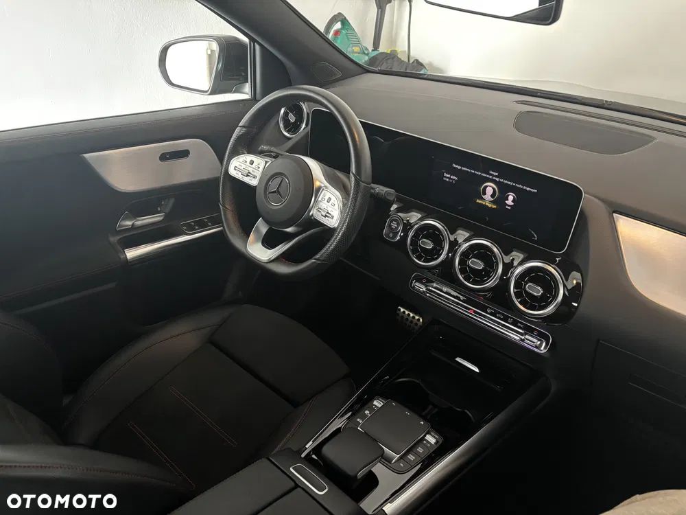 Mercedes-Benz GLA - 6