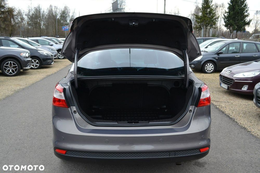 Ford Focus 1.6 Edition - 21