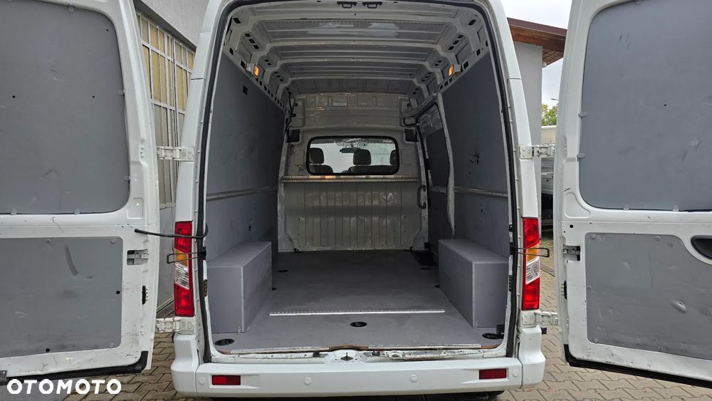 Maxus EV80 - 12