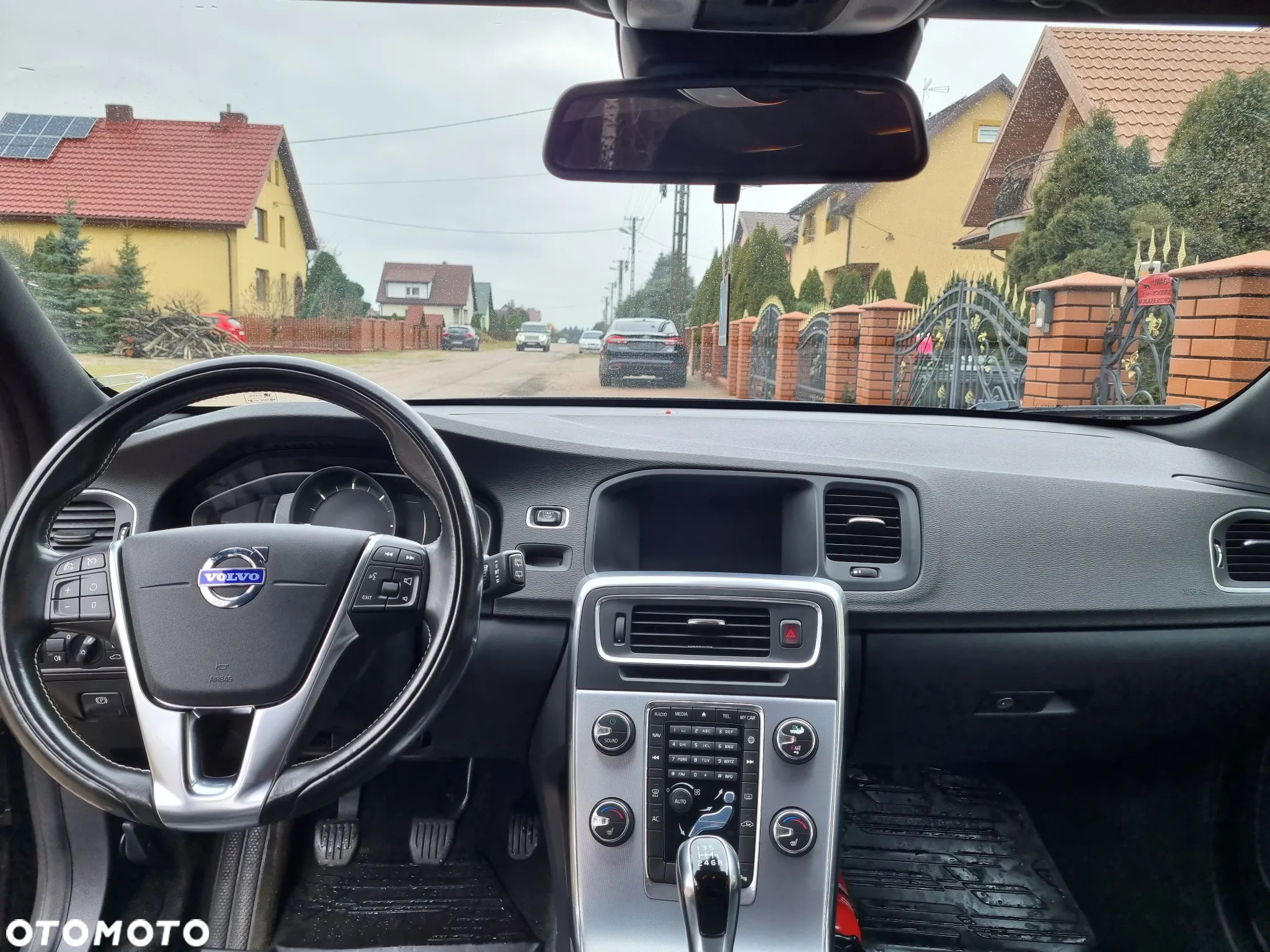 Volvo V60 D2 Drive-E Momentum - 29