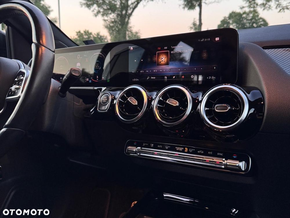 Mercedes-Benz GLA 250 8G-DCT AMG Line - 16
