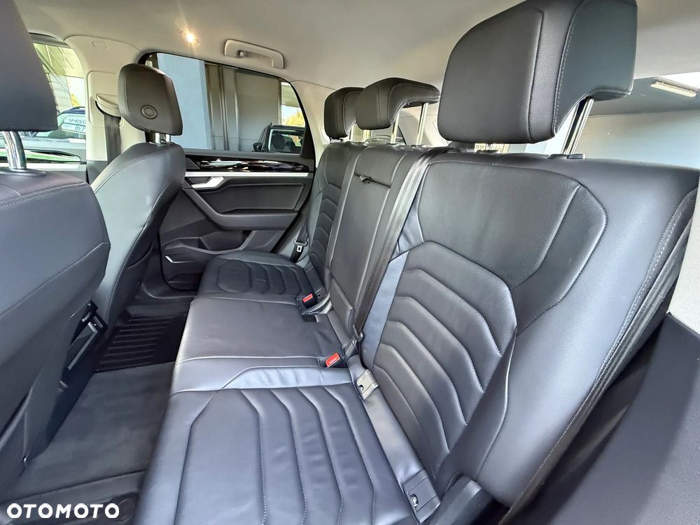 Volkswagen Touareg - 20