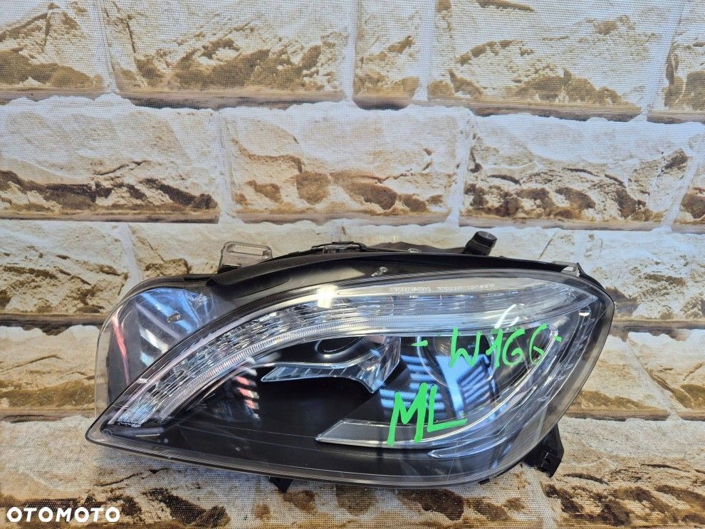 Reflektor Przód strona lewa Mercedes-Benz ML W166 xenon skrętny ils