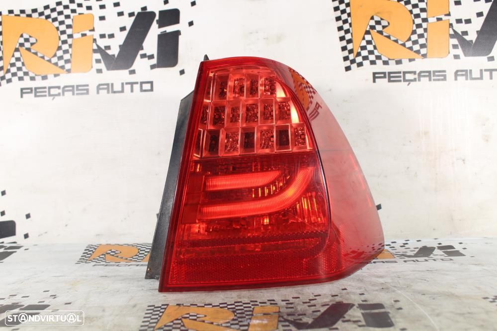 Farolim Direito Bmw 3 Touring (E91)  63217289432 / 7289432 / Carrinha - 1