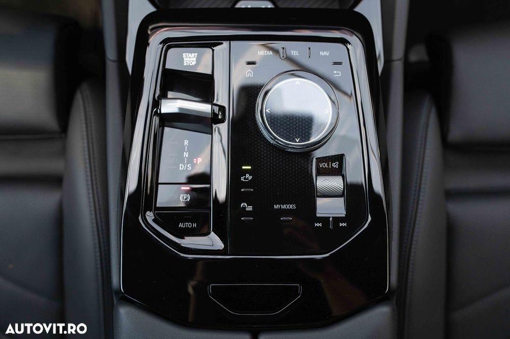 BMW Seria 5 520i AT MHEV - 34