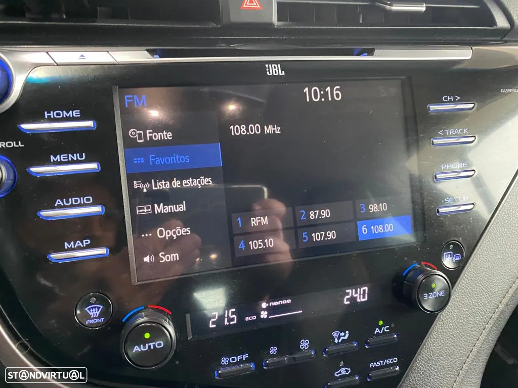 Toyota Camry 2.5 Hybrid Luxury - 37