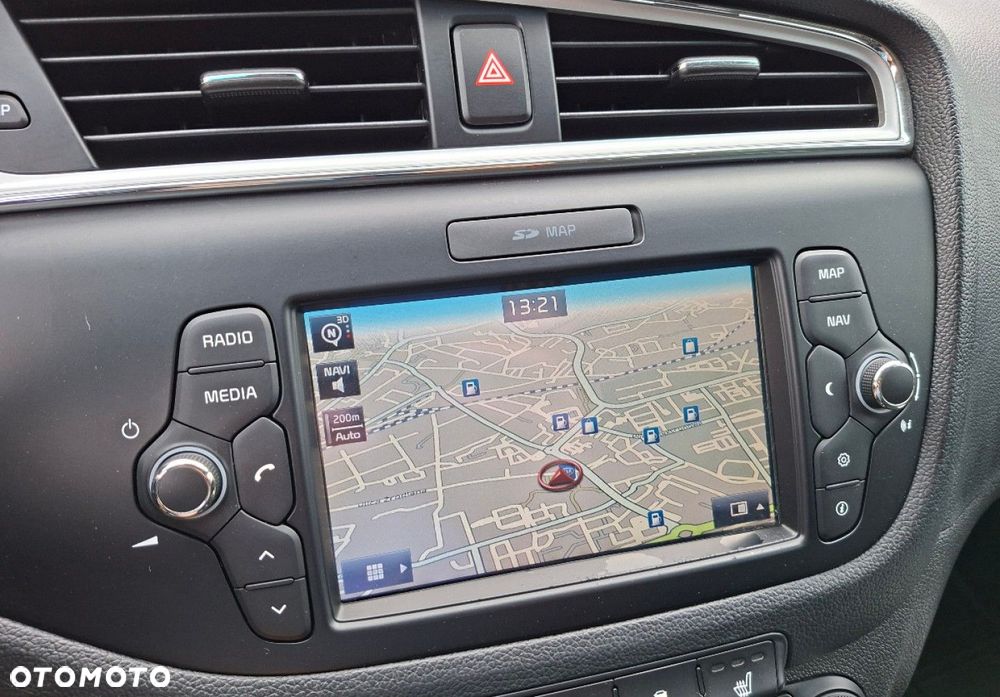 Kia Ceed - 36
