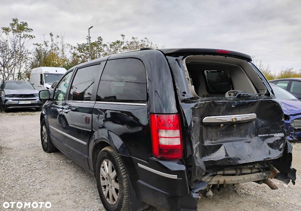 Chrysler Grand Voyager - 15