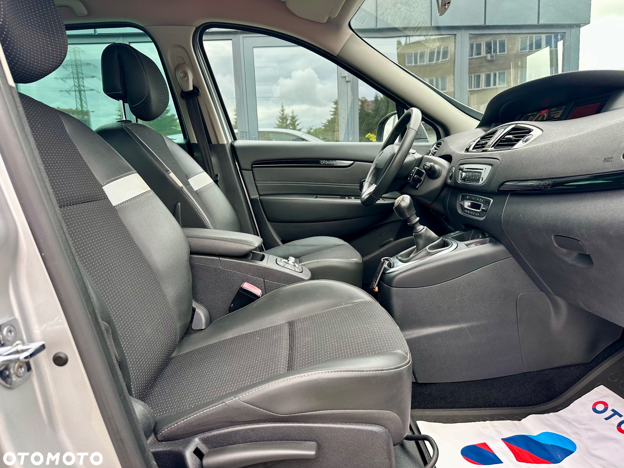 Renault Scenic 1.4 16V TCE Privilege - 20