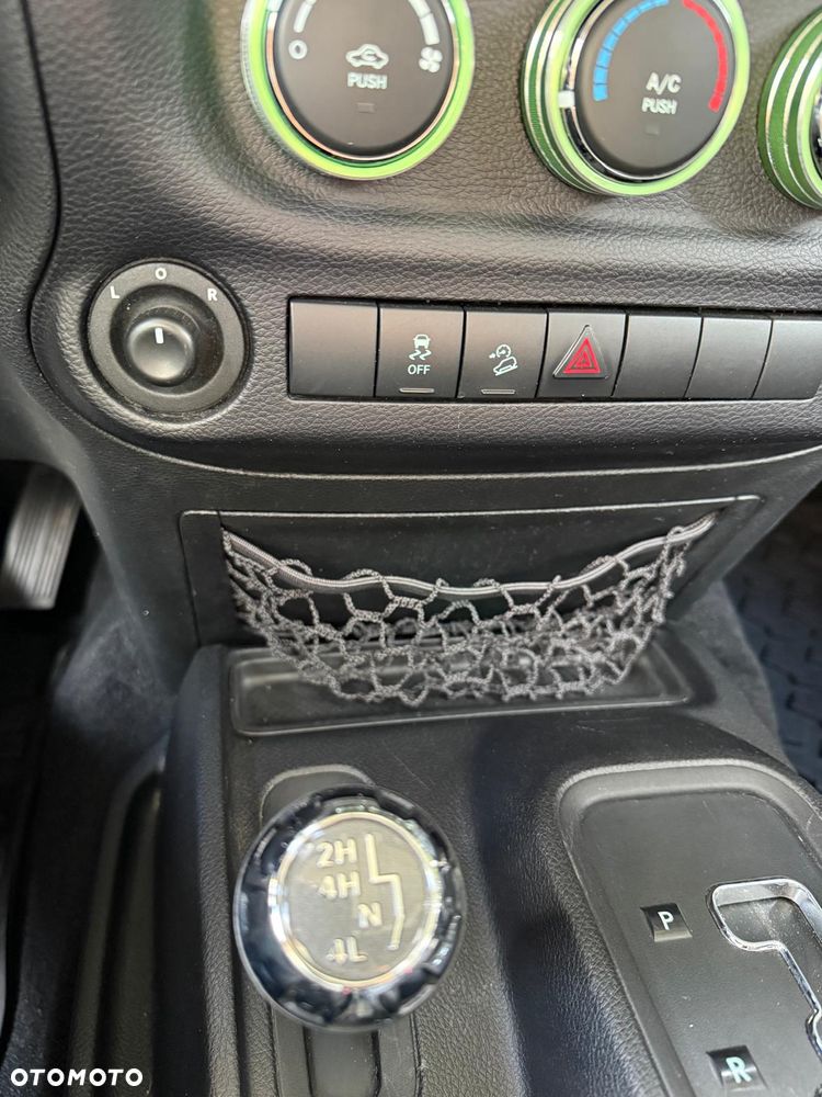 Jeep Wrangler - 21