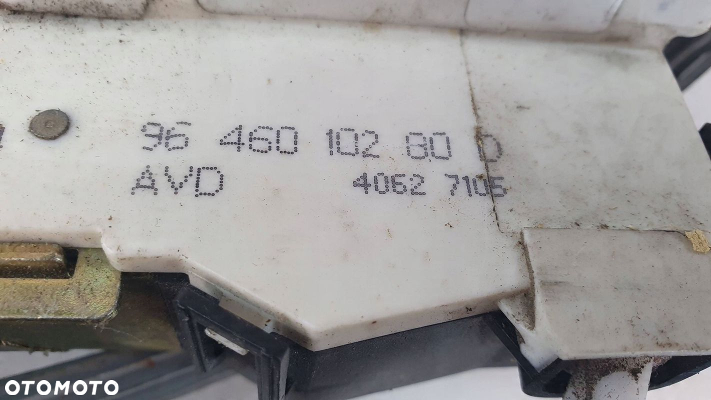 Peugeot 1007 Zamek drzwi przednich prawy przód - 2