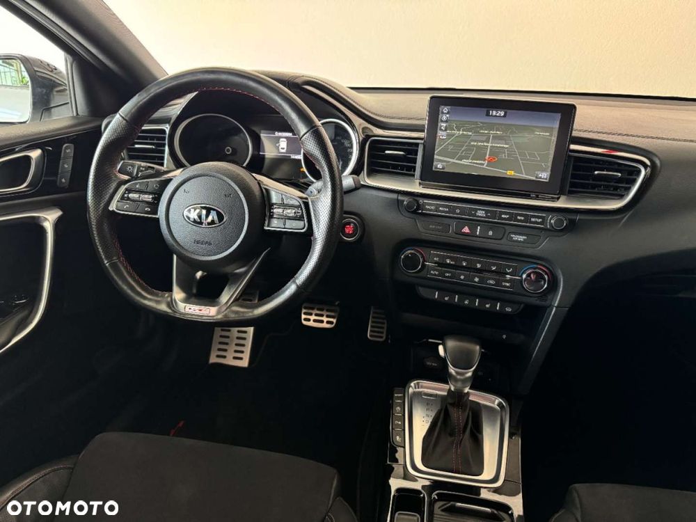 Kia ProCeed - 7