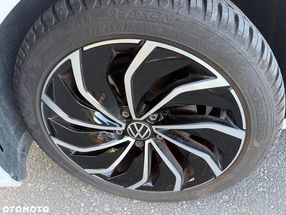 Volkswagen Golf 1.5 TSI EVO Style - 10