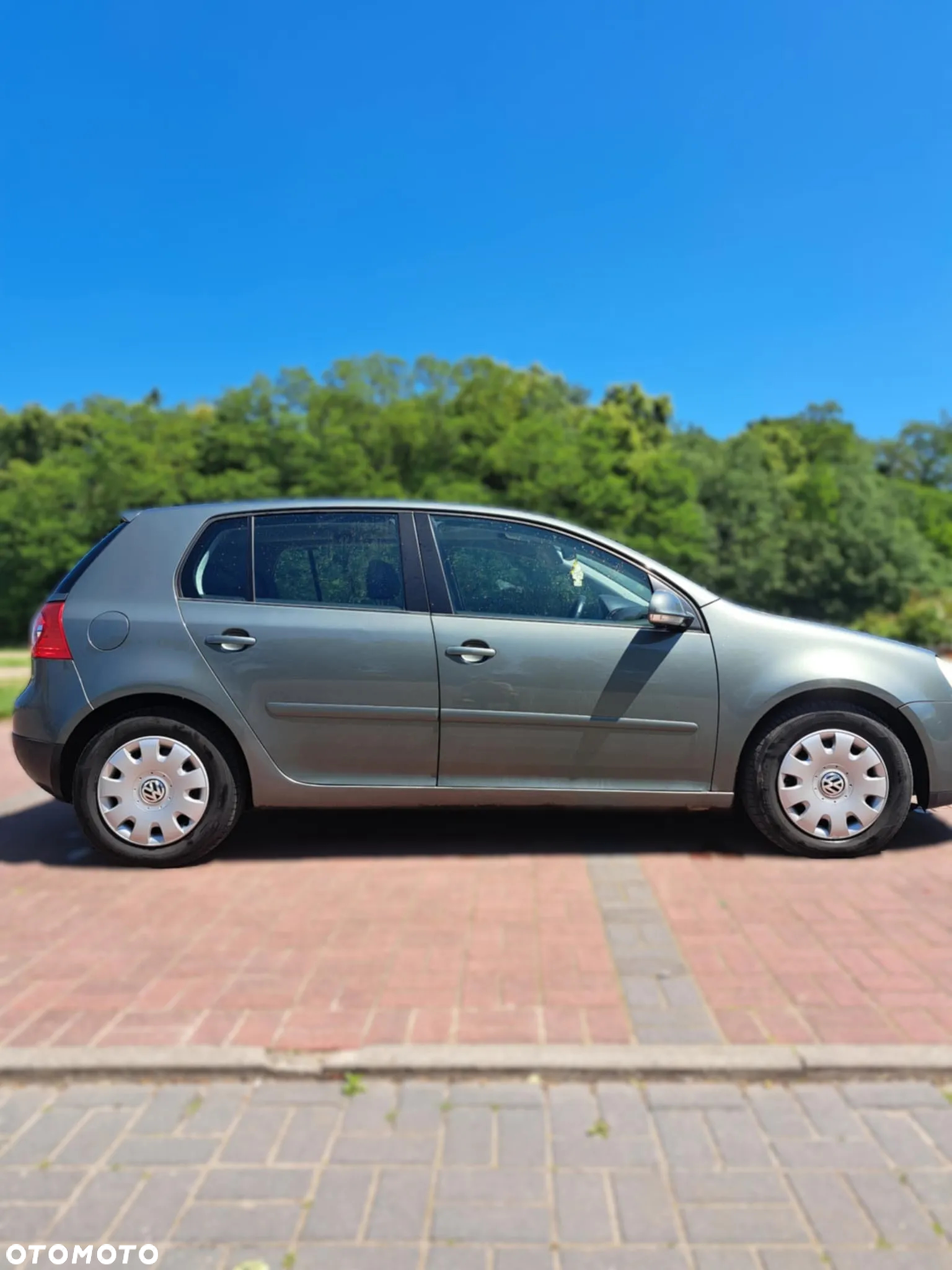Volkswagen Golf - 2