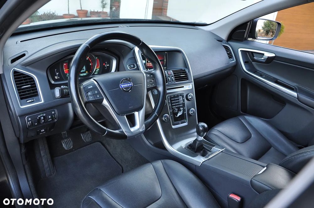 Volvo XC 60 D4 Summum - 17