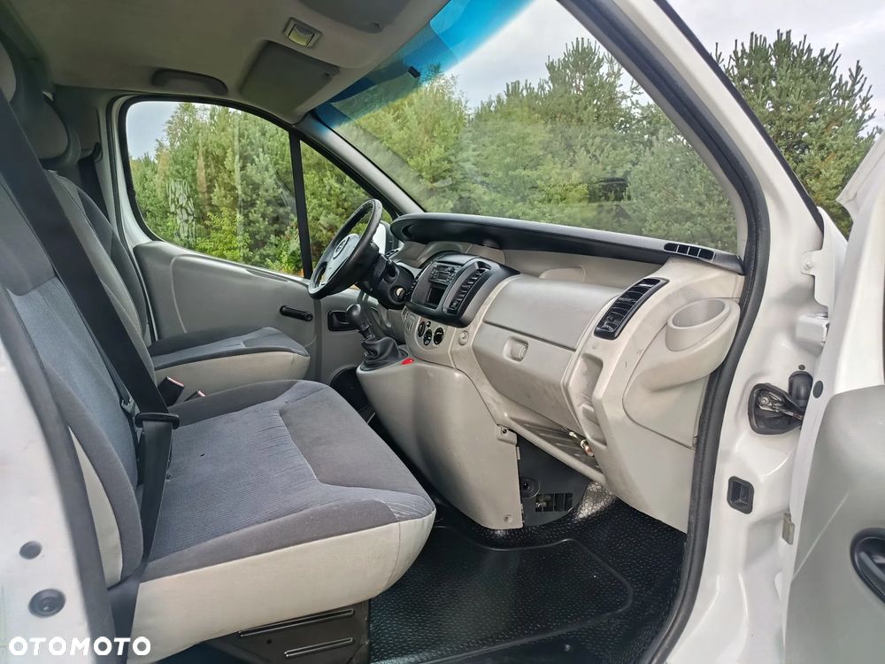 Opel Vivaro - 13