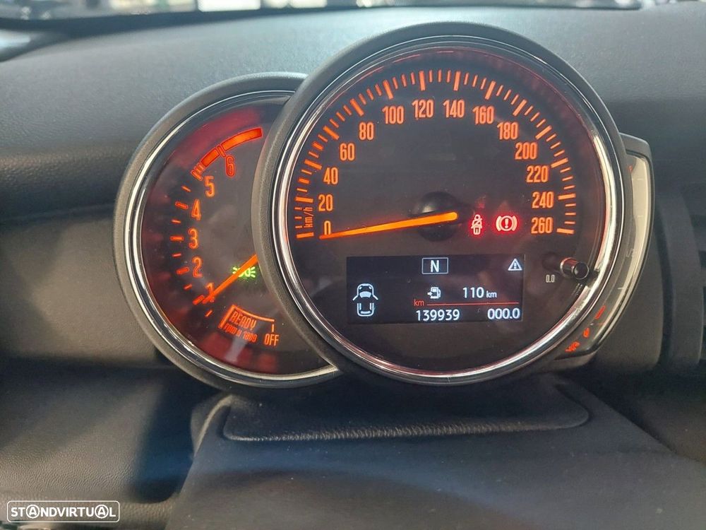 MINI 5 Portas One D - 18