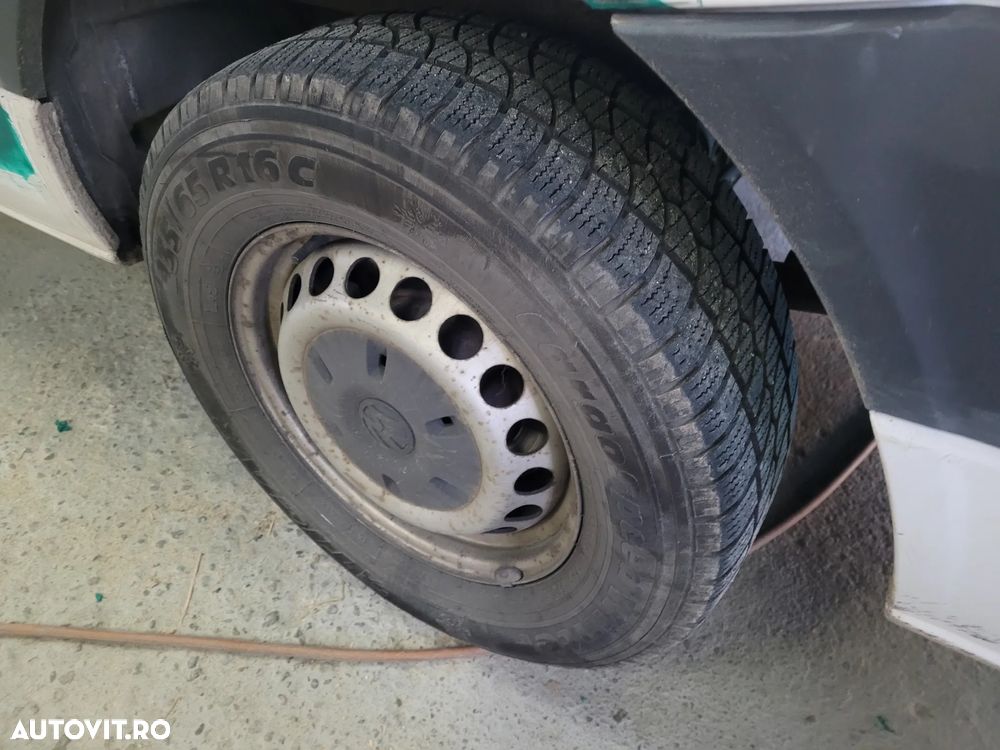 Volkswagen Crafter - 11