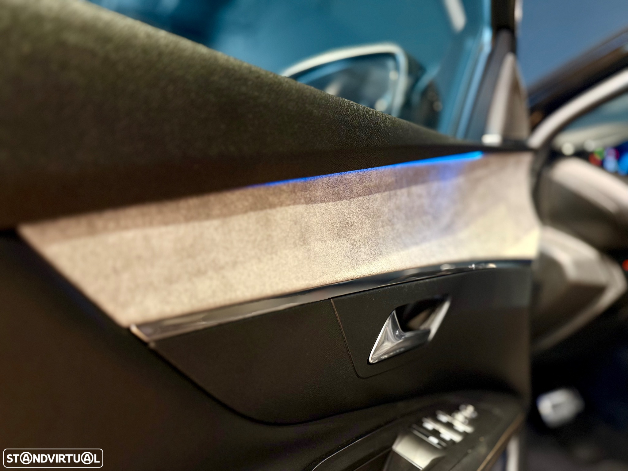 Peugeot 3008 1.6 Hybrid GT Pack e-EAT8 - 11
