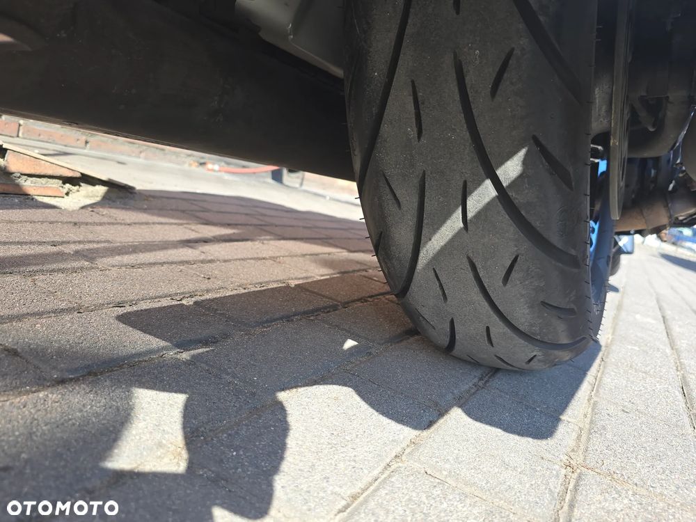 Harley-Davidson FLHS Electra Glide - 24