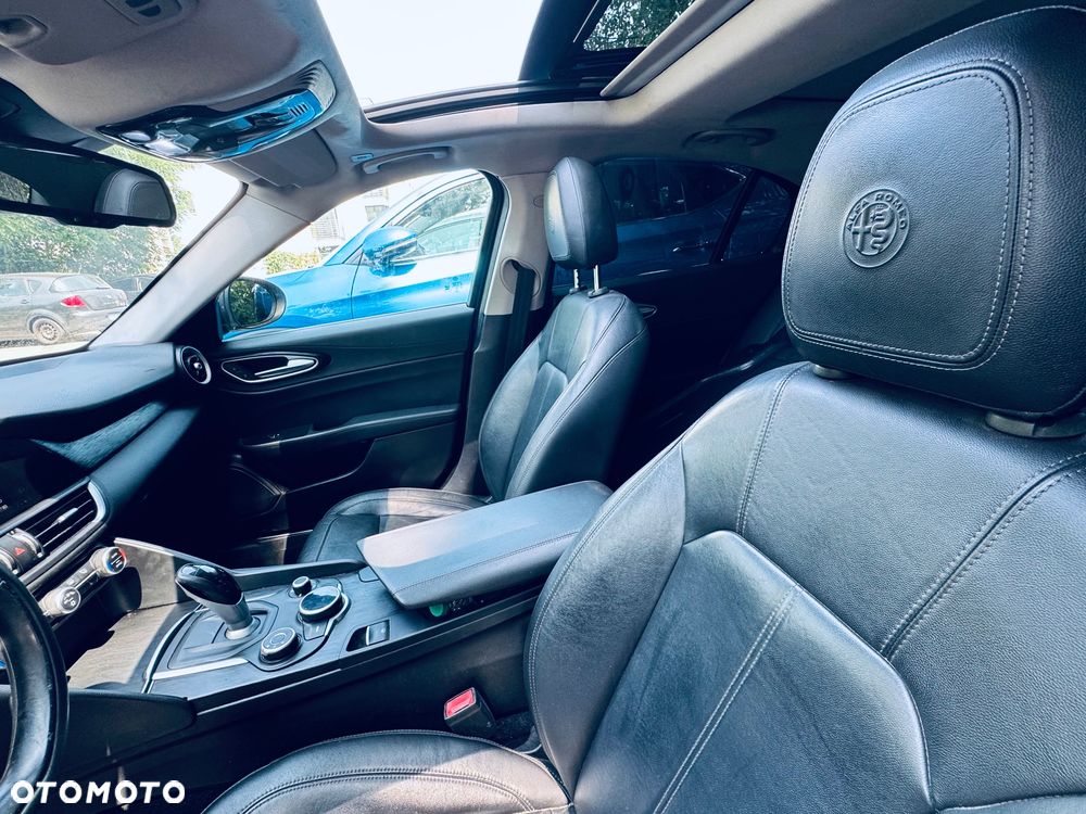 Alfa Romeo Giulia 2.0 Turbo 16V AT8 Veloce Ti - 13
