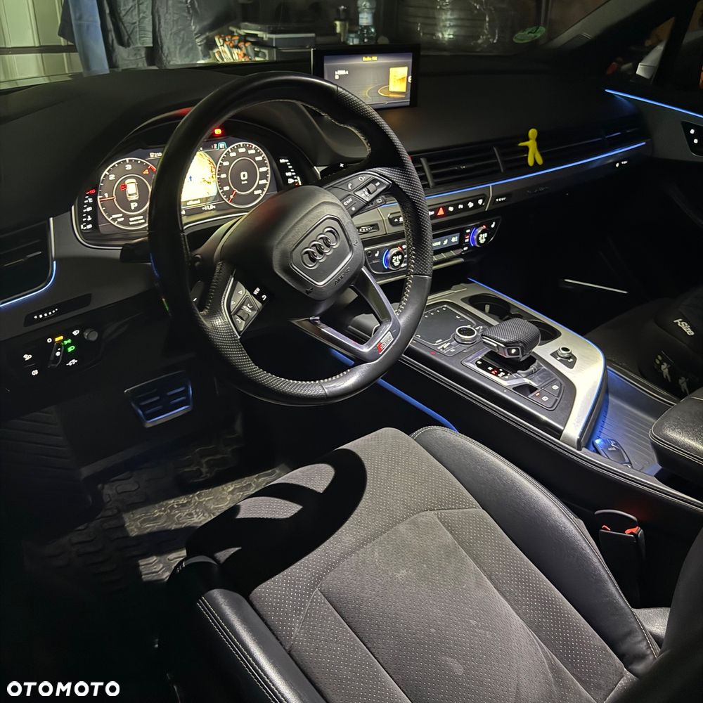 Audi Q7 - 8