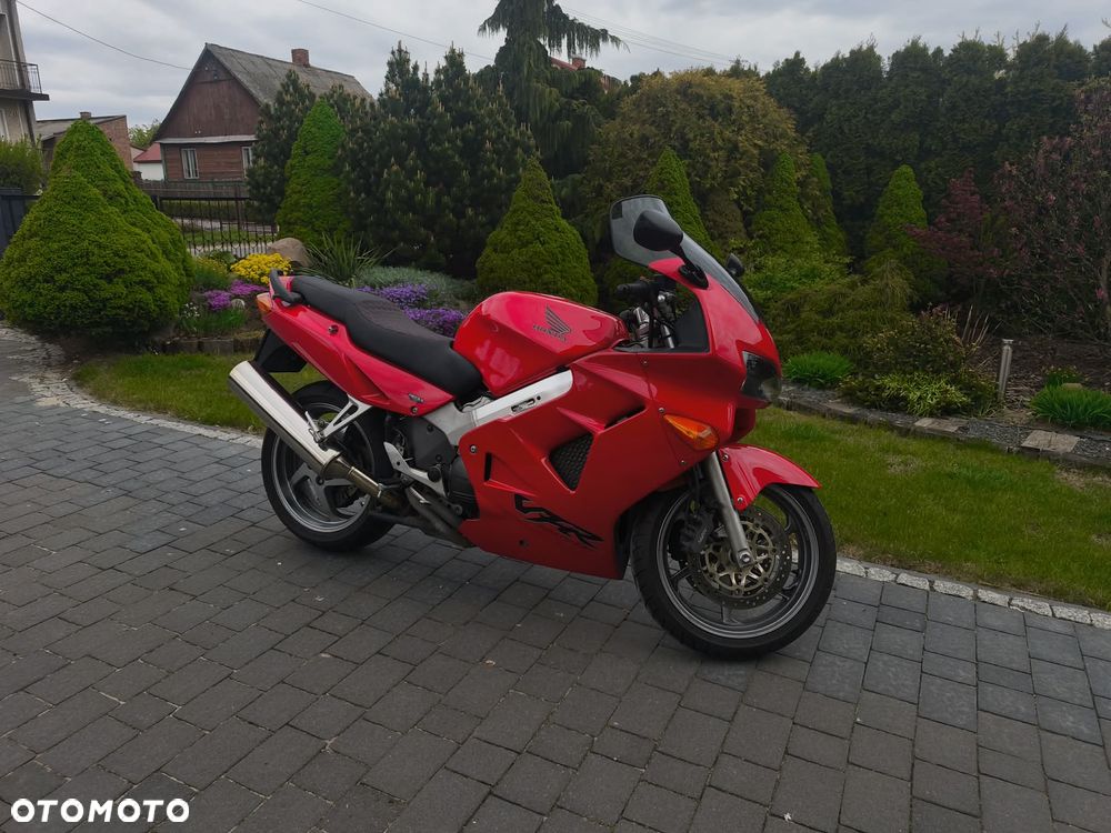 Honda VFR - 1