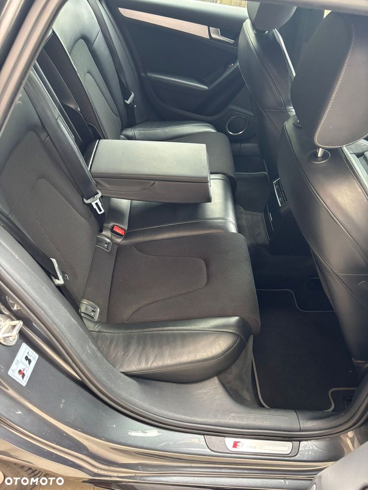 Audi A4 Avant 2.0 TDI DPF clean diesel multitronic S line Sportpaket - 11