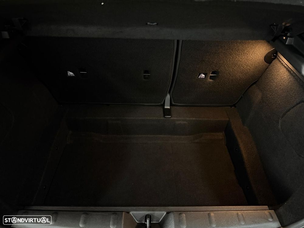 MINI 5 Portas Cooper D - 17