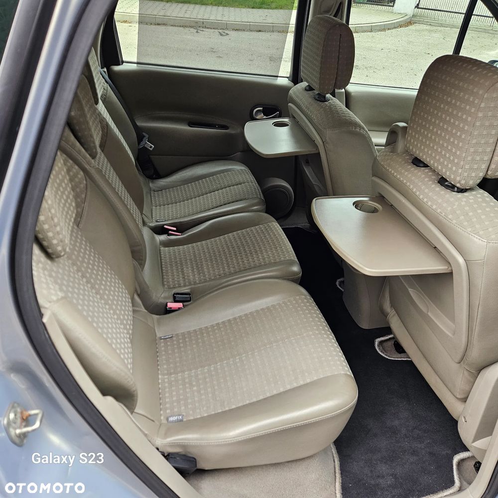 Renault Scenic 1.5 dCi Privilege - 23