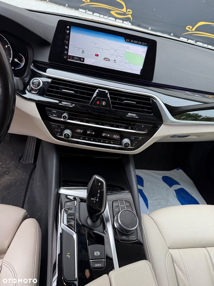 BMW Seria 5 520d Sport Line sport - 25