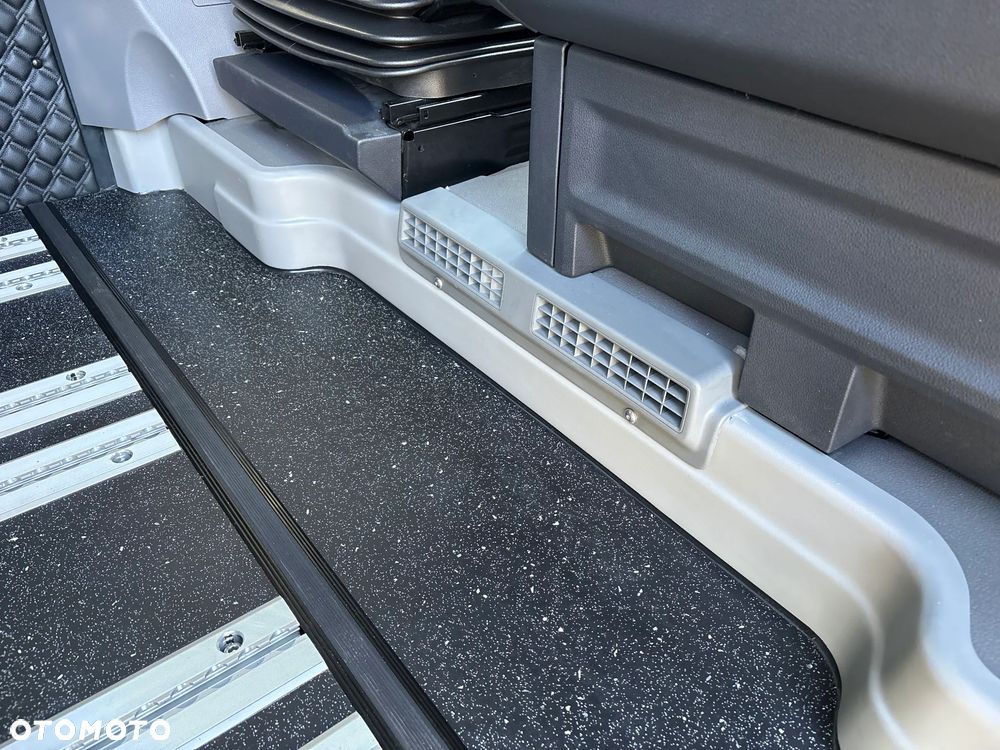 Volkswagen Crafter - 27