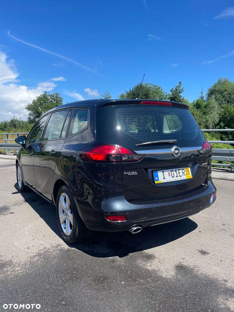 Opel Zafira - 11