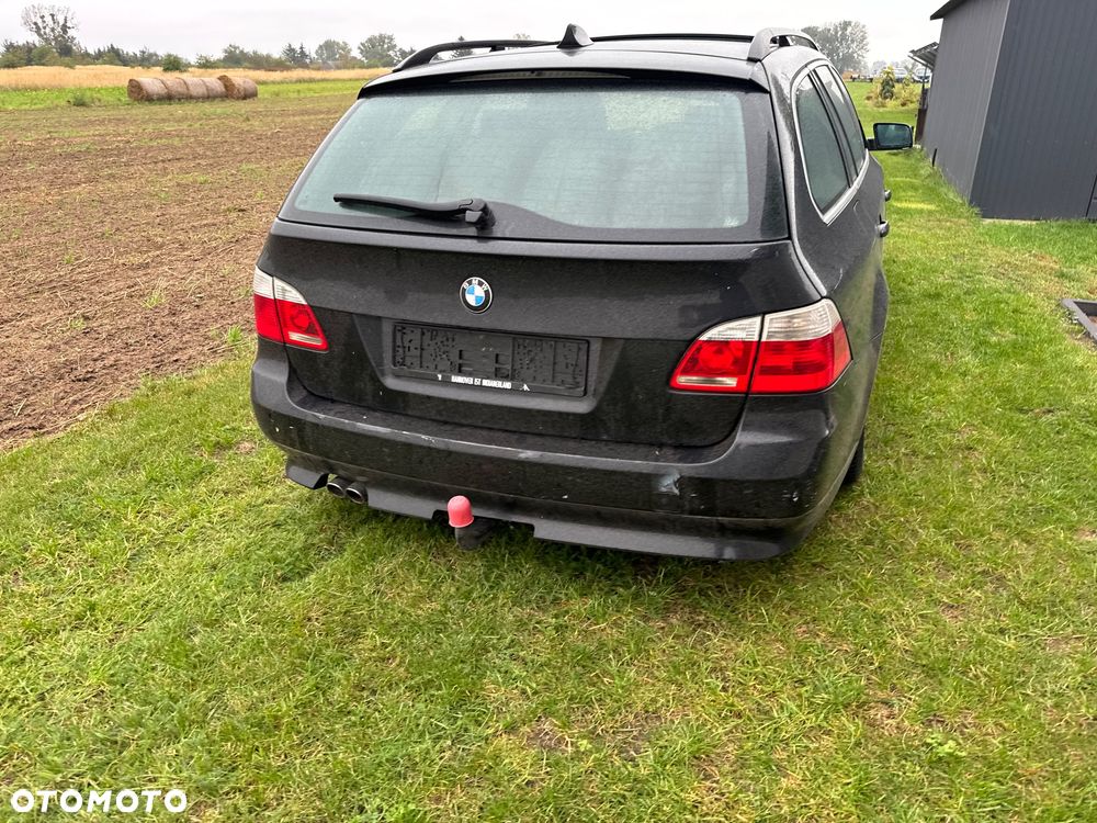 BMW Seria 5 525d Touring - 9