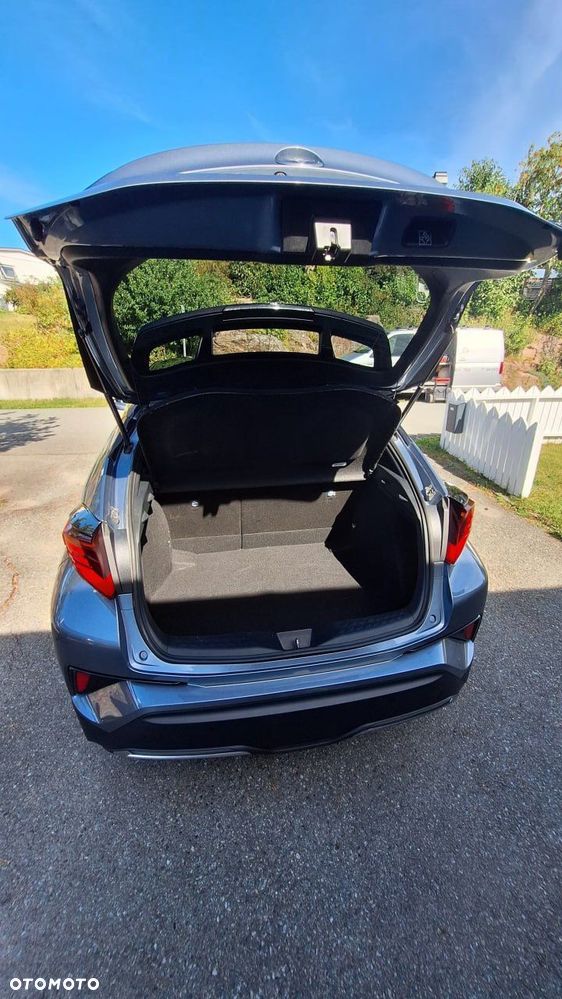 Toyota C-HR Lounge - 22