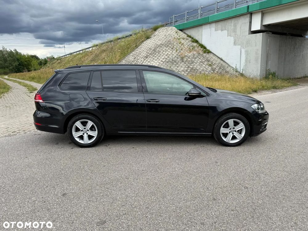 Volkswagen Golf - 3