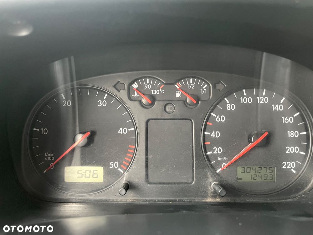 Volkswagen Transporter - 28