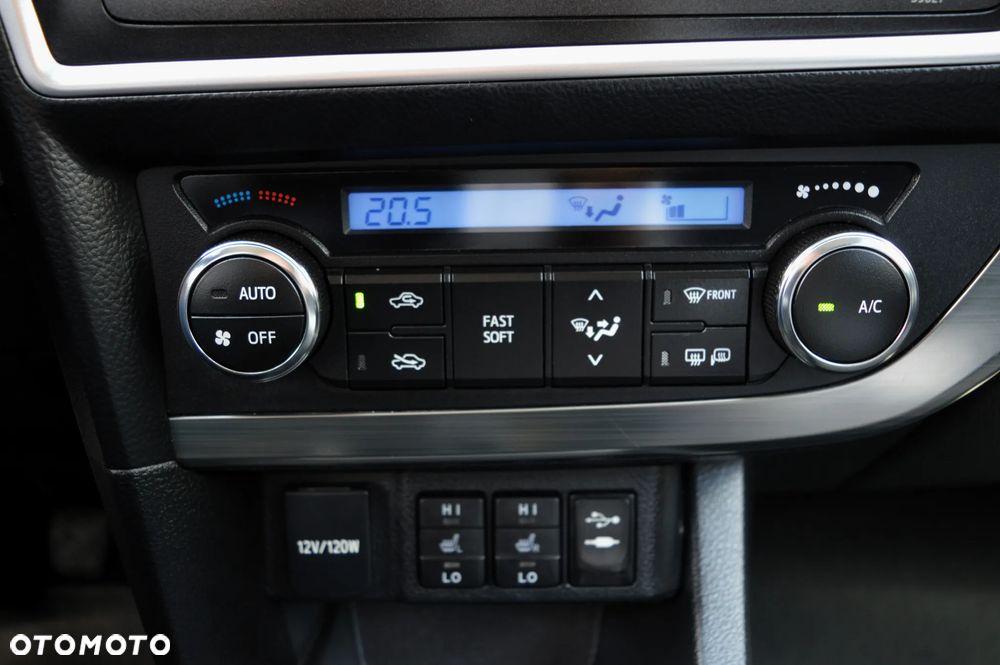 Toyota Auris 1.6 Premium + - 18
