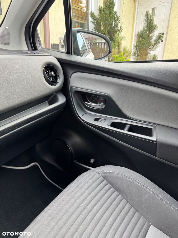 Toyota Yaris 1.5 VVT-i Comfort - 9