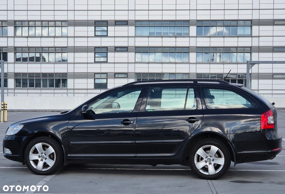 Skoda Octavia 2.0 TDI DPF Elegance DSG - 4