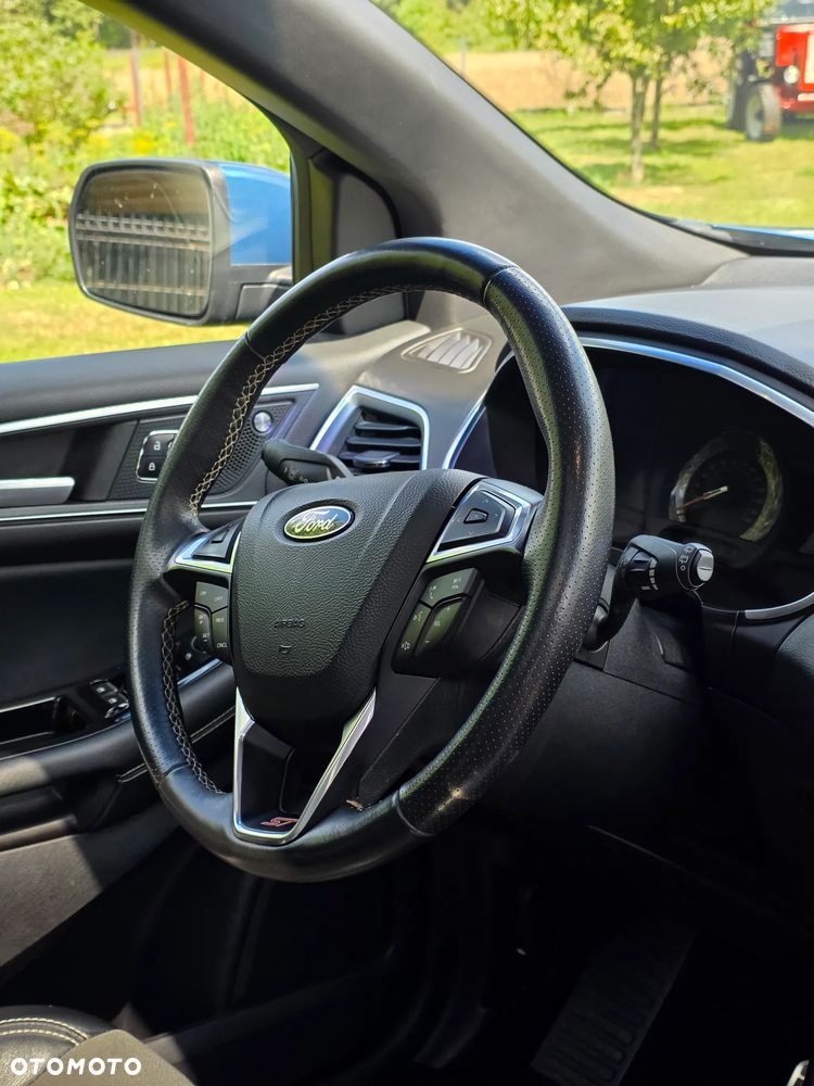 Ford Edge - 13