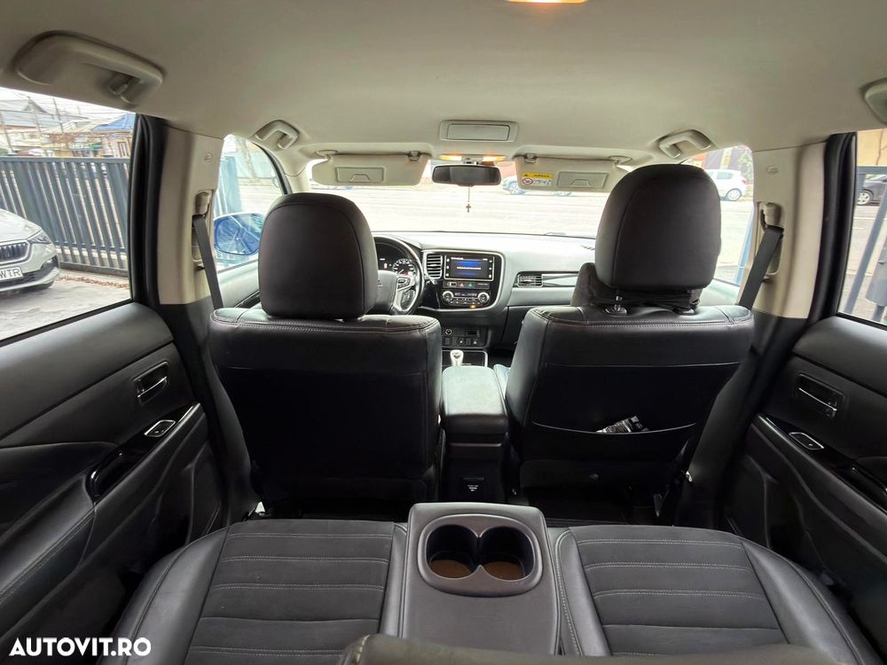 Mitsubishi Outlander - 19