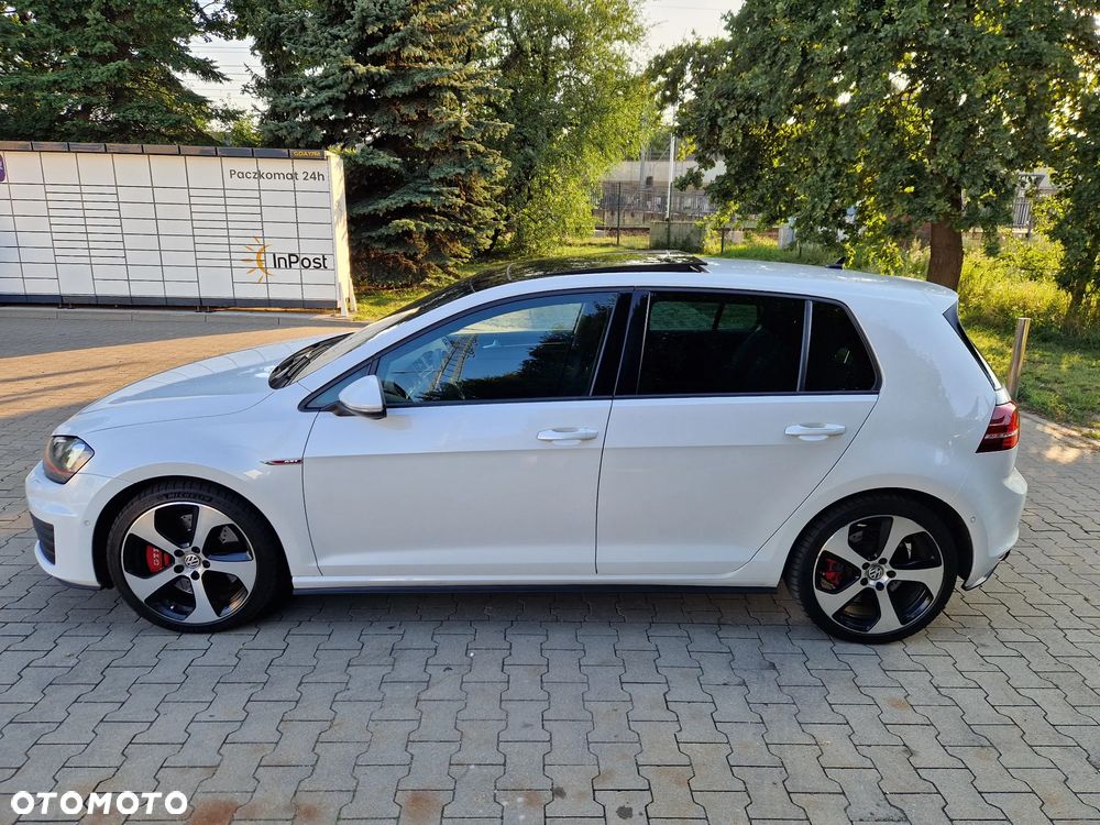 Volkswagen Golf - 4