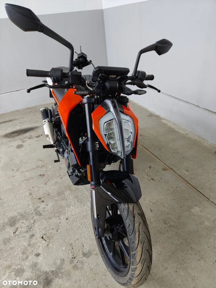 KTM Duke 125 - 9