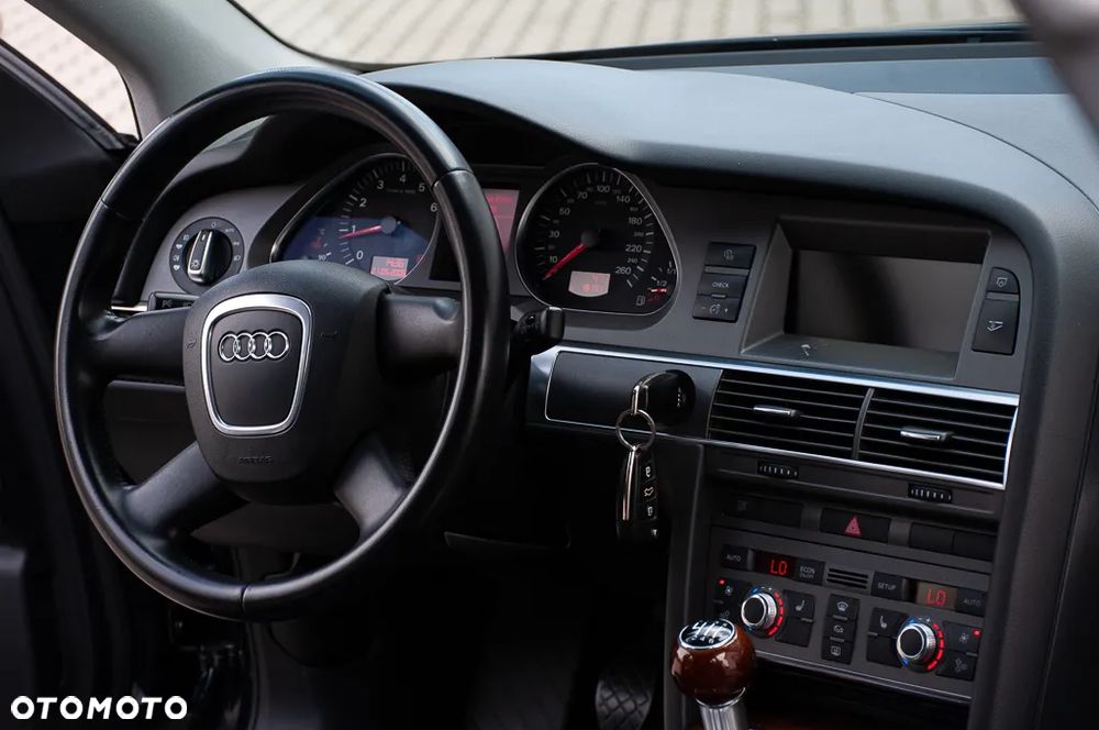 Audi A6 Limousine 2.4 - 13